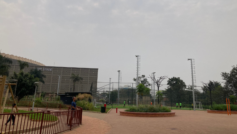 Arena横のZaria Court